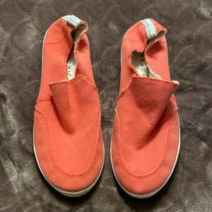 Vionic Beach brand canvas show in sz 9